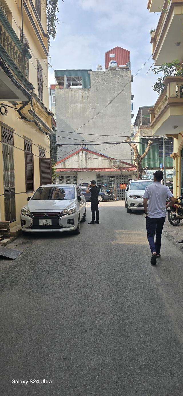 NHÀ PHỐ PHẠM TUẤN TÀI - PHÂN LÔ Ô TÔ QUA NHÀ - VỈA HÈ -  S=35M2 - MẶT TIỀN =3.4M - 5 TẦNG - LH :
