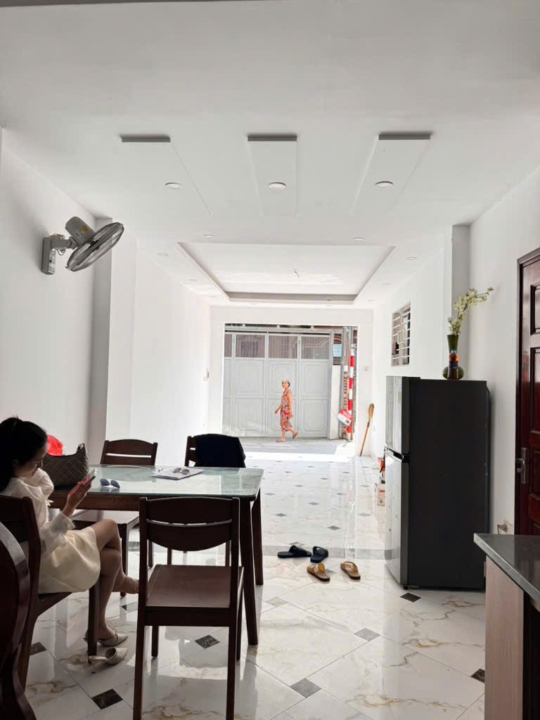 42m2 NHÀ 5 TẦNG - Ô TÔ VÀO NHÀ - CHỦ NHÀ TẶNG TOÀN BỘ NỘI THẤT LUXUARY TRỊ GIÁ GẦN 700 TRIỆU 4