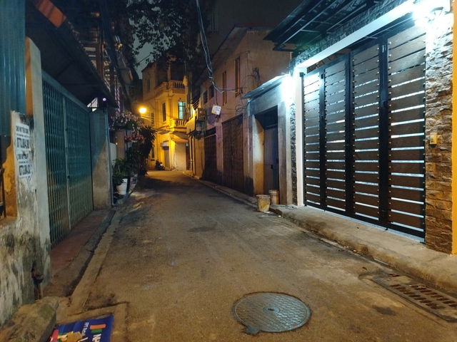 BÁN NHÀ MỚI ĐẸP Ô TÔ QUA VÀO NHÀ Phố Chu Huy Mân 70 M2,X  5 tầng,mặt tiền 3.5m, 12.3 tỷ Long Biên. 2