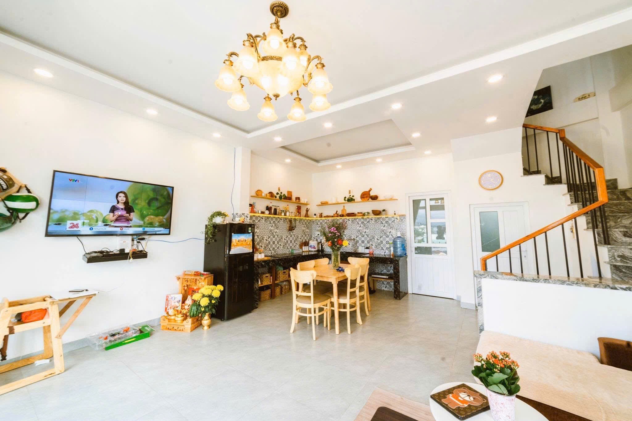 Cần Bán Homestay đang kinh doanh tại Cổ Loa, P2, Đà Lạt giá chỉ 7.5 tỷ