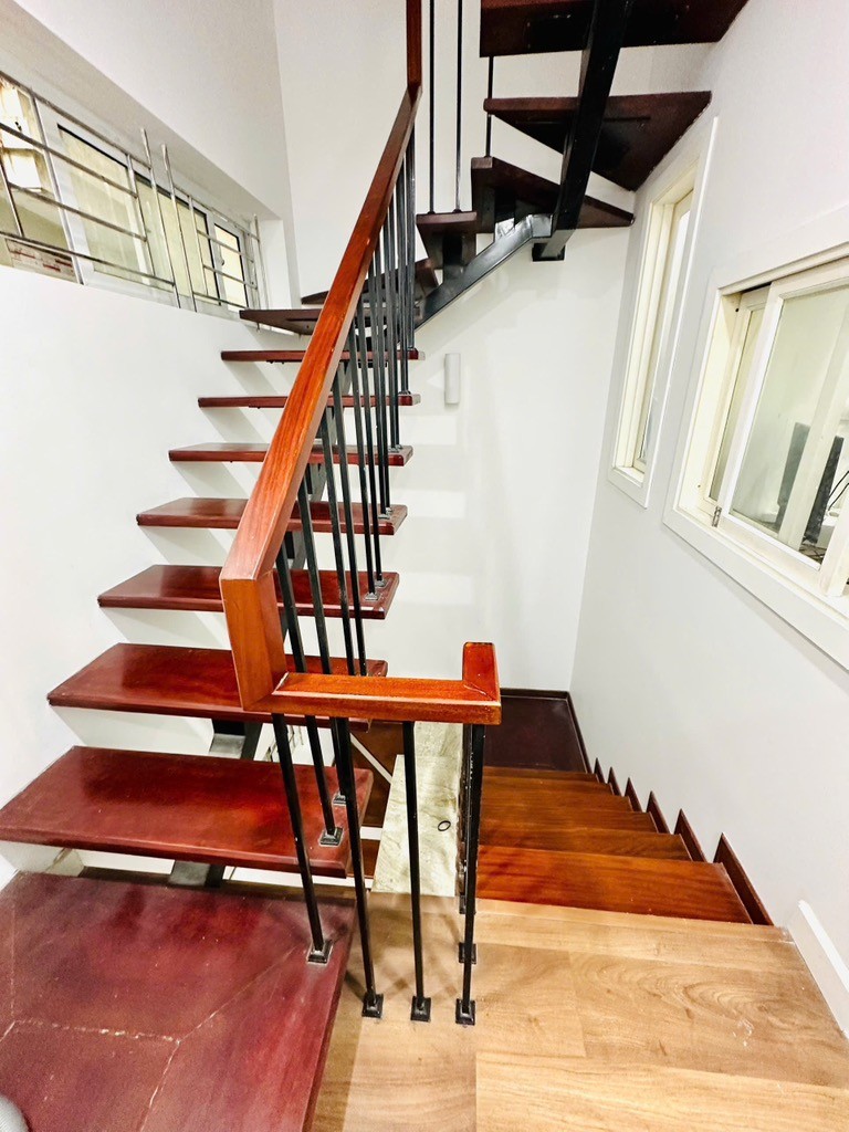 Bán nhà Trần Thái Tông, Cầu Giấy, lô góc, 2 thoáng, 38m2, 5 tầng, Mt 5.6m, chỉ 9.8 tỷ 5