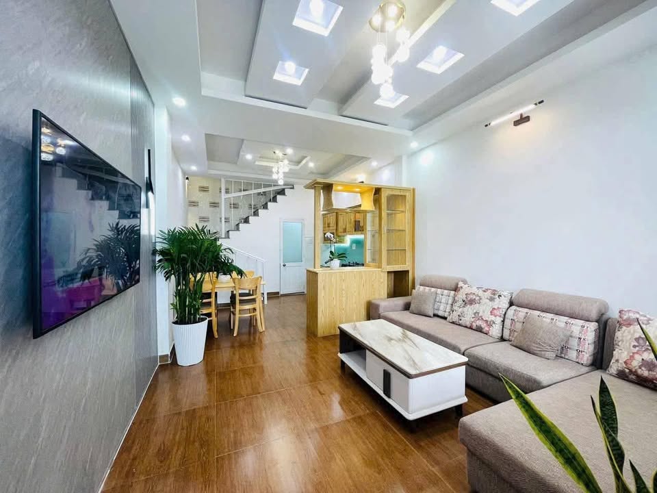 NHÀ ĐẸP SỔ XÂY DỰNG NHƯ TRONG HÌNH TẠI CAO THẮNG, P7, ĐÀ LẠT GIÁ CHỈ 3.15 TỶ