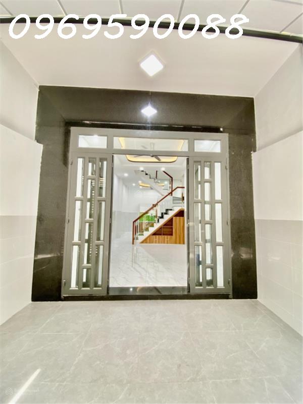 Bán nhà gấp nhà Hoà Bình Tân Phú 58.2m² 3T 4PN, 3WC chỉ 5tỷx 2