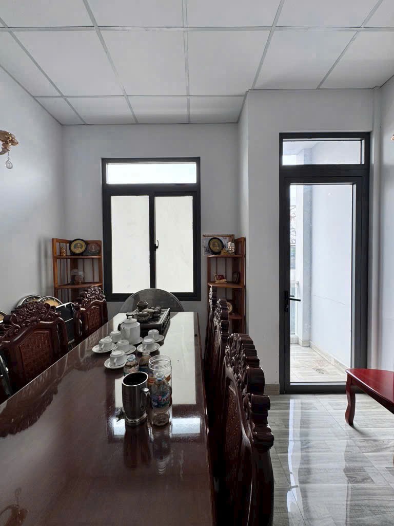 Khu sang hiếm nhà bán, HXH thông Phan Văn Trị, QBT - 4 tầng - DT 3.6m x 11.5m - chỉ 6.5 tỷ thương 4