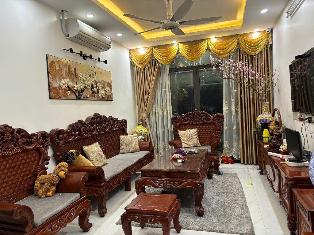 Tôi bán nhà đường Đa Sỹ gần chợ Đa Sỹ mặt tiền rộng, kd đỉnh 36m2 chỉ 7.58 tỷ. Lh 0989626116