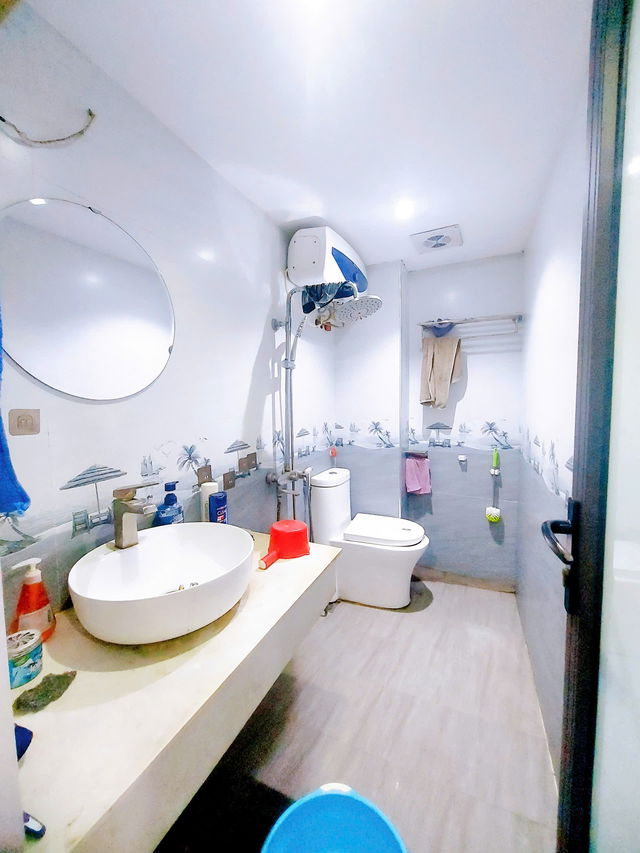 NHÀ DÂN XÂY MẶT NGÕ THÔNG Ô TÔ Bắc Cầu 44m2,X 4 tầng,mặt tiền 4.4m, 5.6 tỷ Long Biên. 4