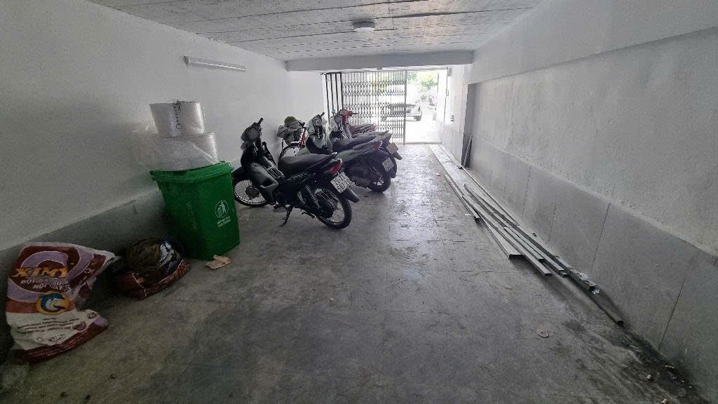 NHÀ 5 TẦNG, KHU 6 TRẠM TRÔI, HAI MẶT KINH DOANH, VỈA HÈ MÊNH MÔNG, nhỉnh 17 tỷ 4
