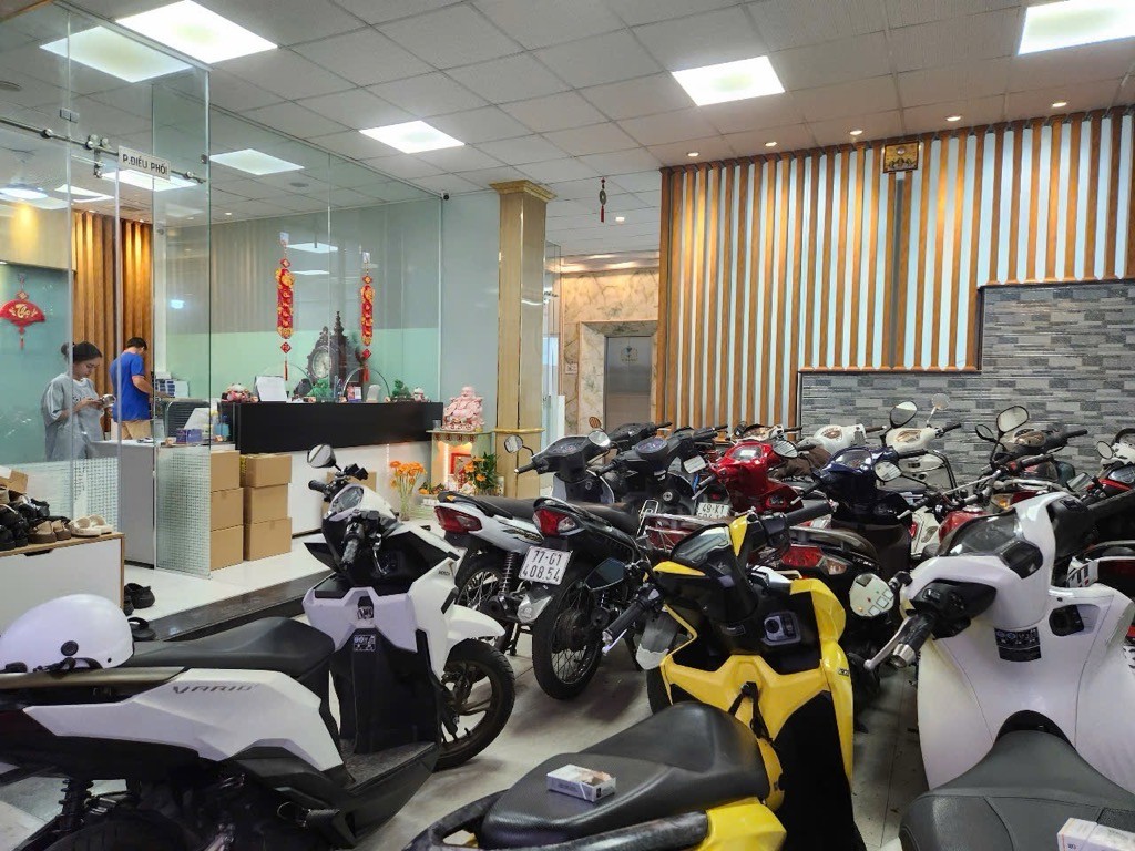 Bán căn hộ dịch vụ Tạ Quang Bửu ngang khủng 9m, dòng tiền 35tr chỉ 11 tỷ nhỉnh 2