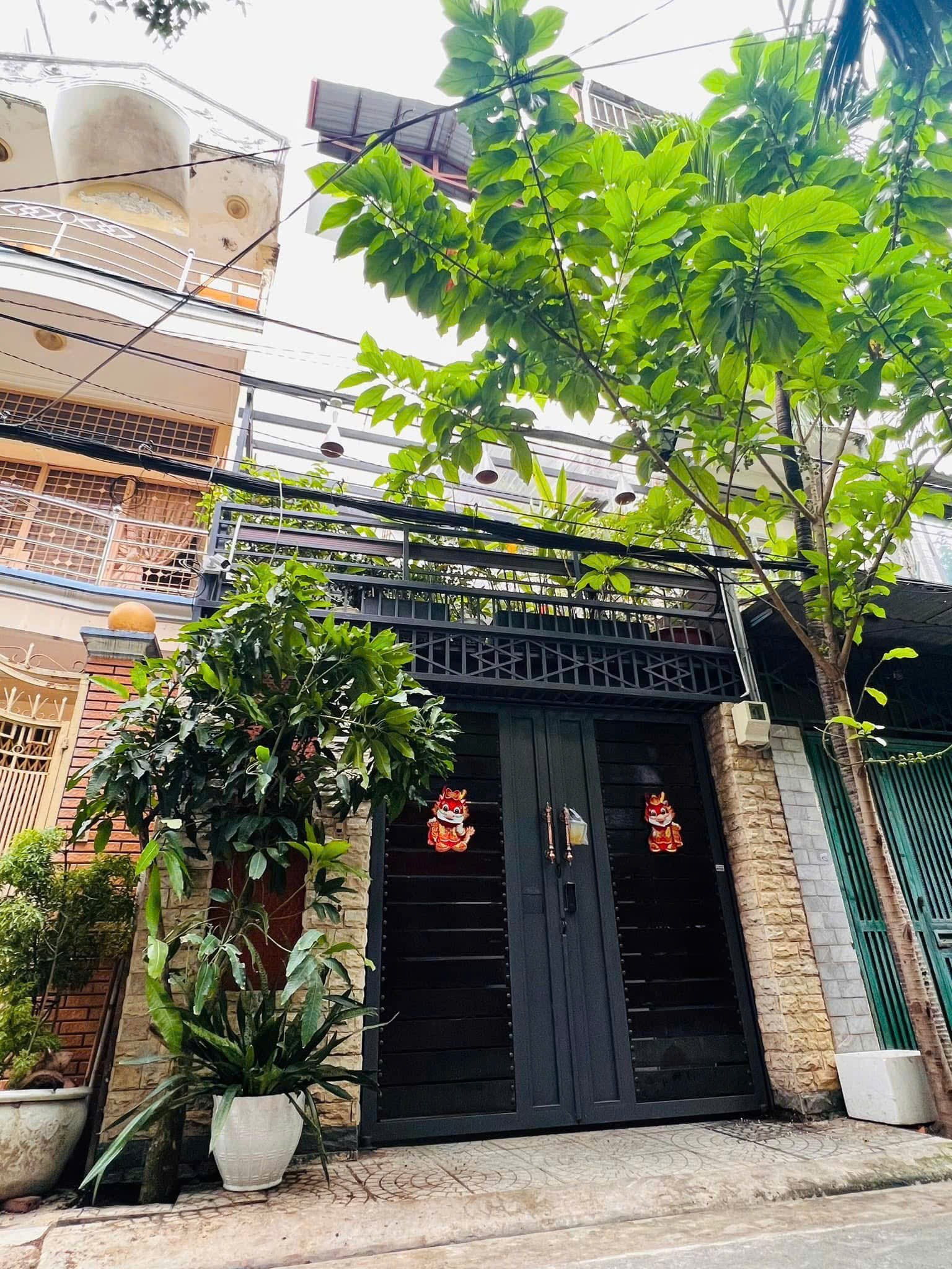 Khan hiếm! hẻm cán bộ 4m + lề đường, Bùi Đình Túy, phường 12, BT - (4x18m) - KC: 4 tầng (5PN) - 2