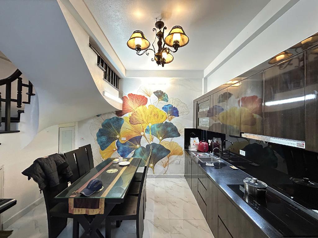 Bán nhà 45m2 đường Mỹ Đình, 1 nhà ra oto, Gần phố, Mặt tiền rộng, Nhà đẹp full nội thất ở luôn 3