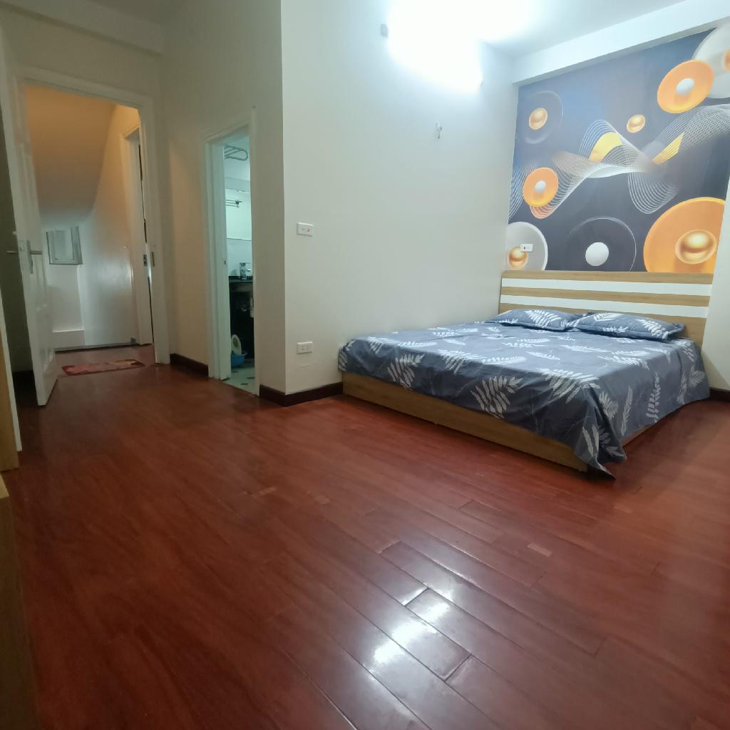 Bán nhà 45m2 đường Mỹ Đình, 1 nhà ra oto, Gần phố, Mặt tiền rộng, Nhà đẹp full nội thất ở luôn 4