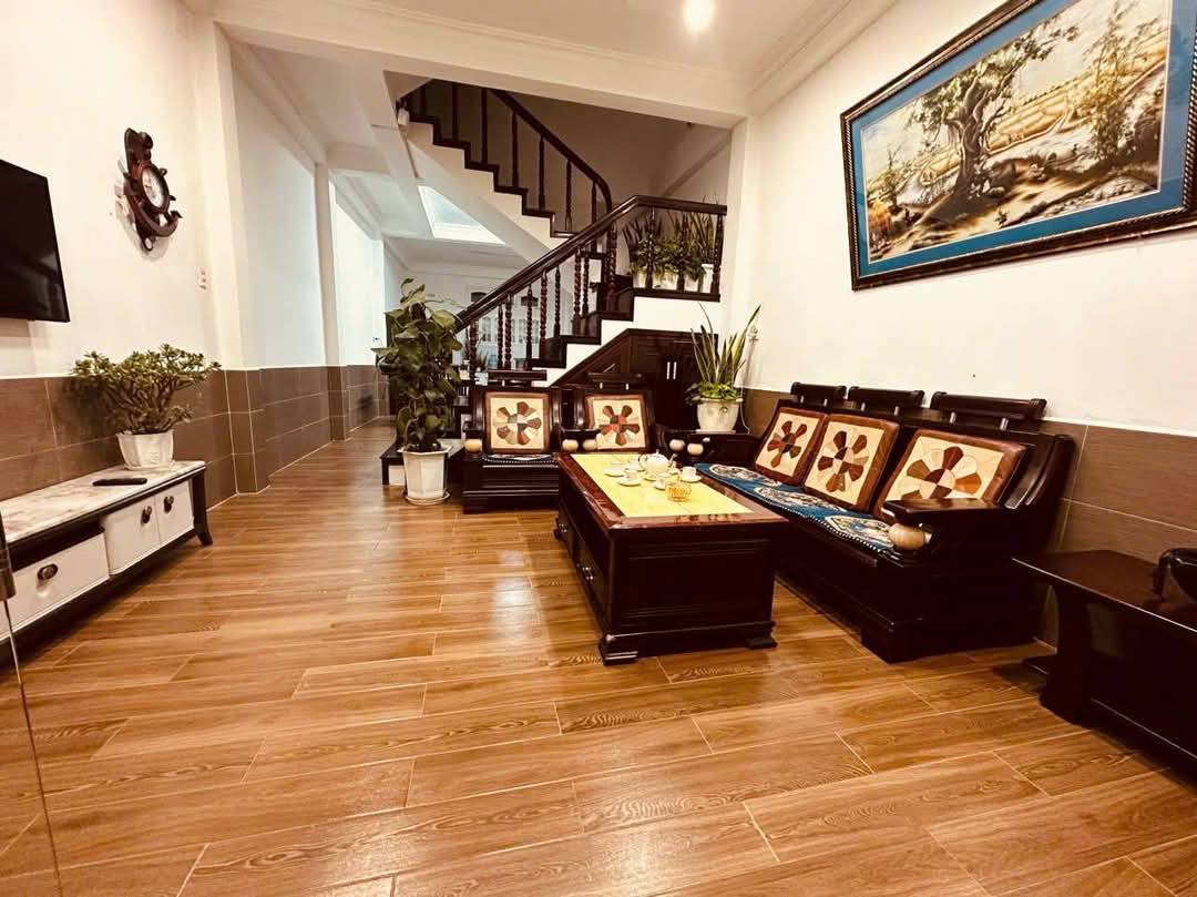 CẦN BÁN GẤP NHÀ ĐẸP GẦN TRUNG TÂM TP. ĐÀ LẠT GIÁ CHỈ 5.5 TỶ