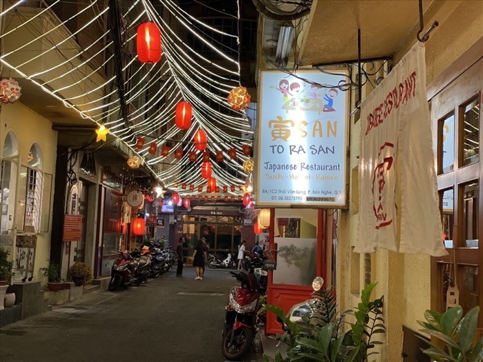 Bán nhà HXH Lê Thánh Tôn-5PN-phố Nhật-Hàn-kinh doanh tấp nập