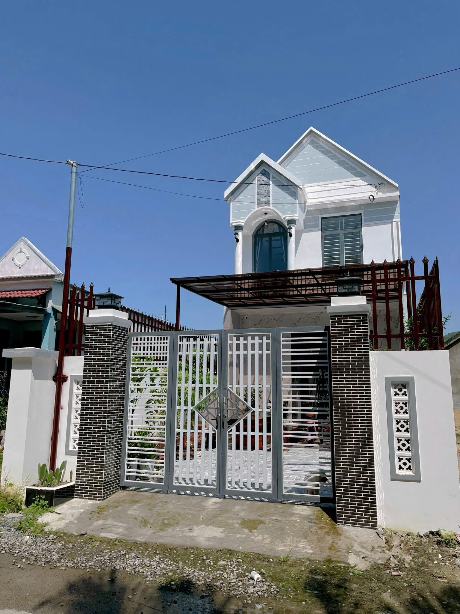 Bán nhà Diên Sơn mặt tiền đường Liên Xã thôn Tây 3