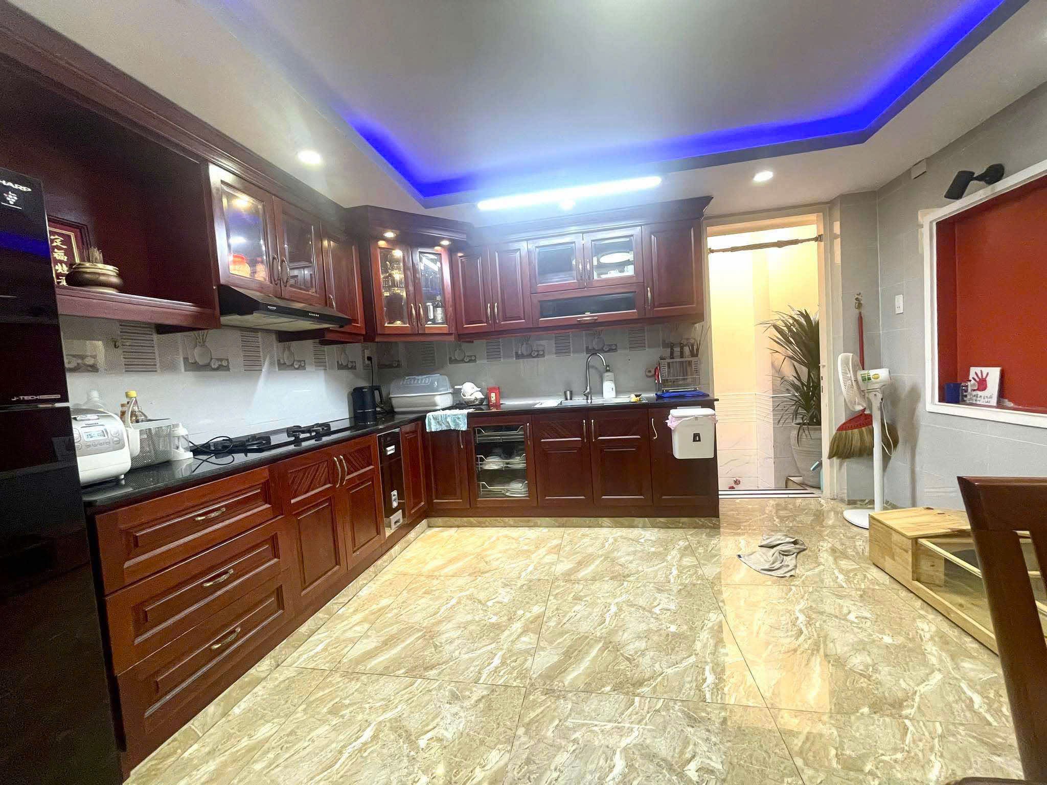 NHÀ HXH VŨ TÙNG 61m2 – 6 TẦNG – 7 PHÒNG NGỦ – SỔ VUÔNG ĐẸP — GIÁ 11.1 TỶ 8
