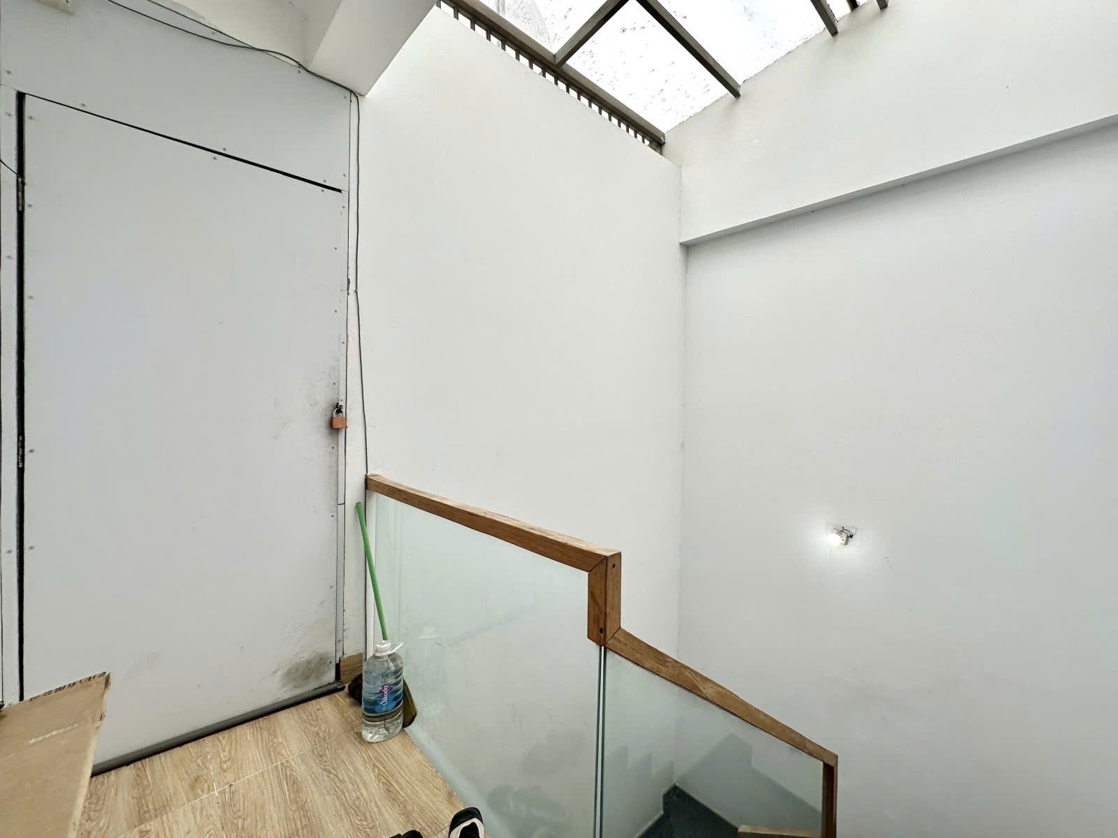 CHDV 6 TẦNG 70m2 (4x18) - 13 PHÒNG CHO THUÊ FULL - GIÁ 12.99T 8