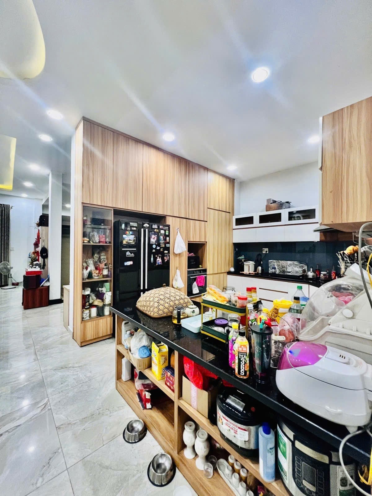 NHÀ RỘNG 135m2 SÁT PHẠM VĂN ĐỒNG - NGANG KHỦNG 9m x DÀI 15m - GIÁ CHỈ 12.2T 6