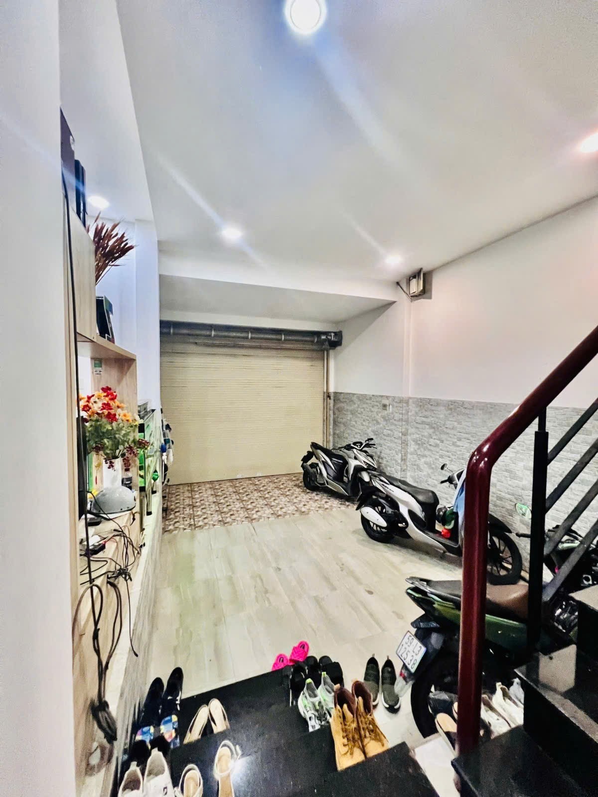 NHÀ RỘNG 135m2 SÁT PHẠM VĂN ĐỒNG - NGANG KHỦNG 9m x DÀI 15m - GIÁ CHỈ 12.2T 2
