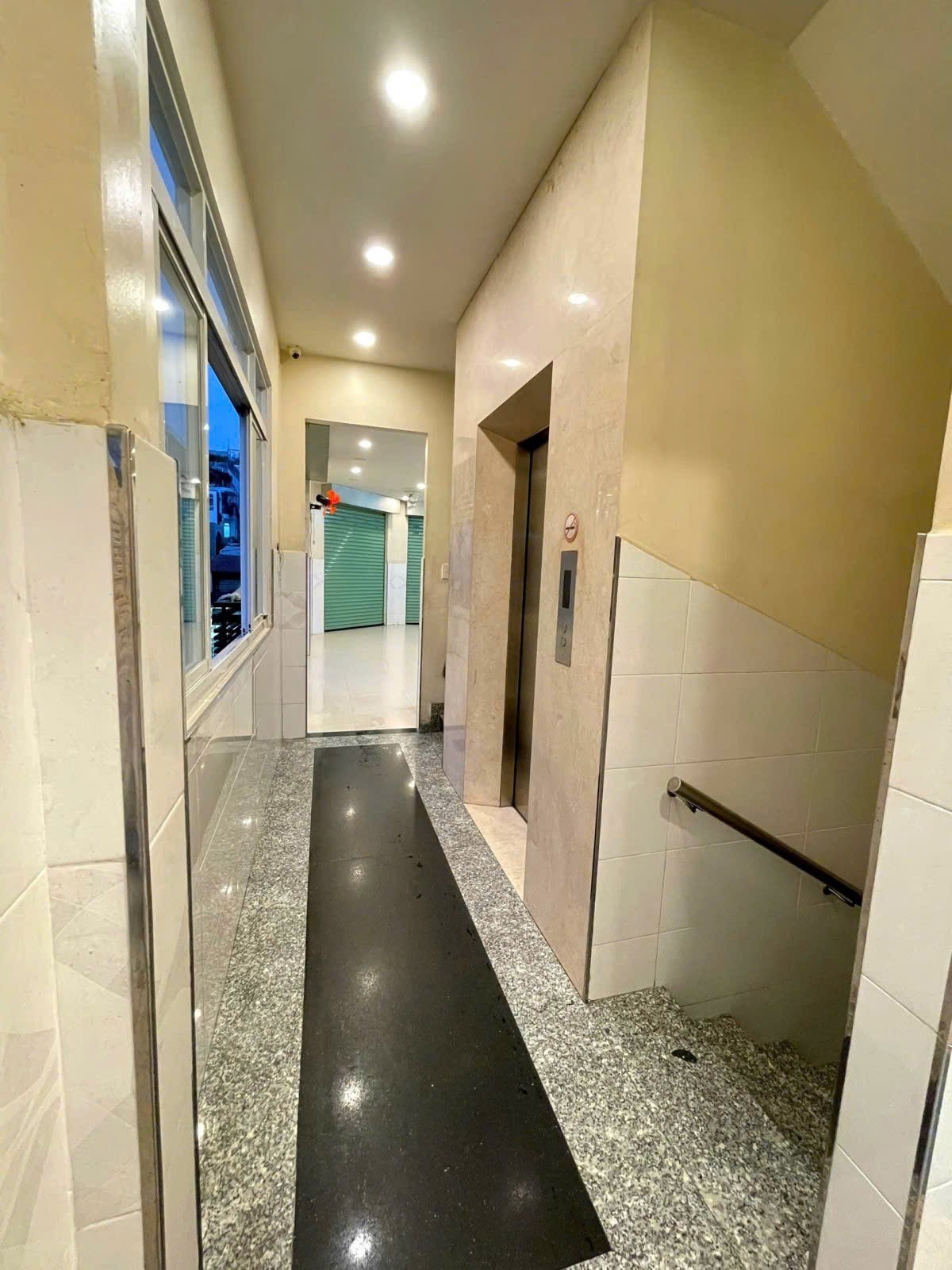 CHDV 6 TẦNG 10 PHÒNG HẺM OTO - 1 CĂN RA MẶT TIỀN - 71m2 - GIÁ 25.2T 10