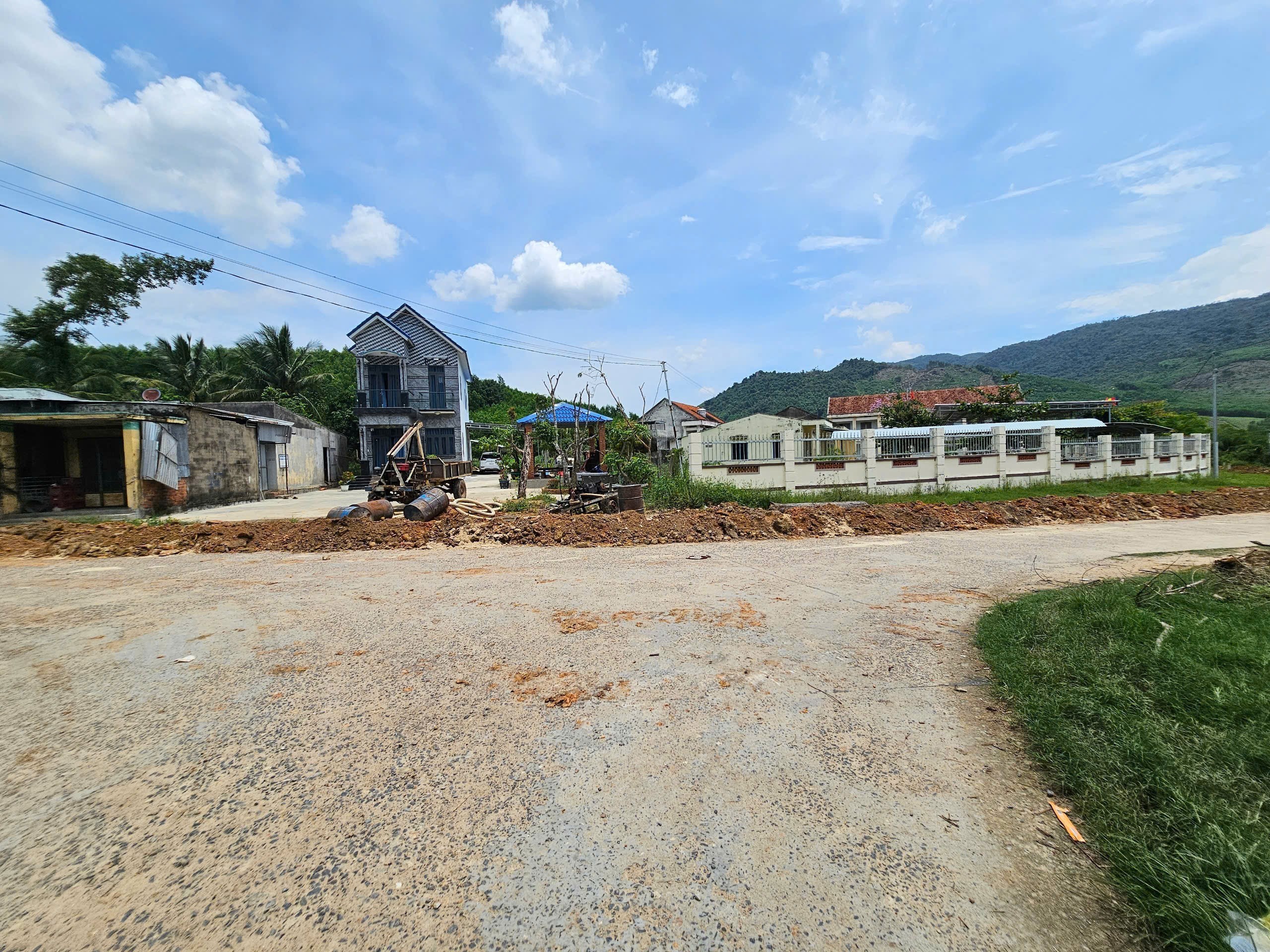 Bán đất Khánh Đông giá rẻ có thổ cư gần trường tiểu học 4