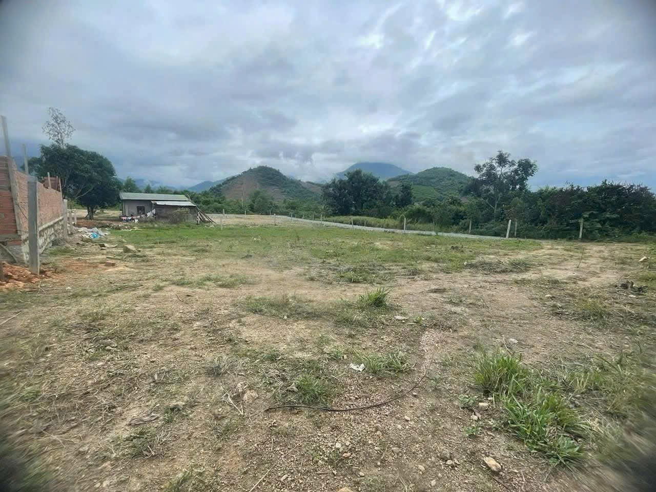 Bán đất Khánh Phú thôn Sơn Thành giá rẻ gần trục đường nhựa Yangbay 7