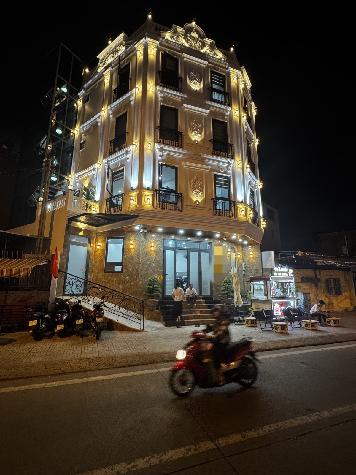 TOÀ NHÀ 5 TẦNG MT PHẠM VĂN ĐỒNG 90m2 - THU NHẬP HƠN 1 TỶ/NĂM - GIÁ 25.9T 3