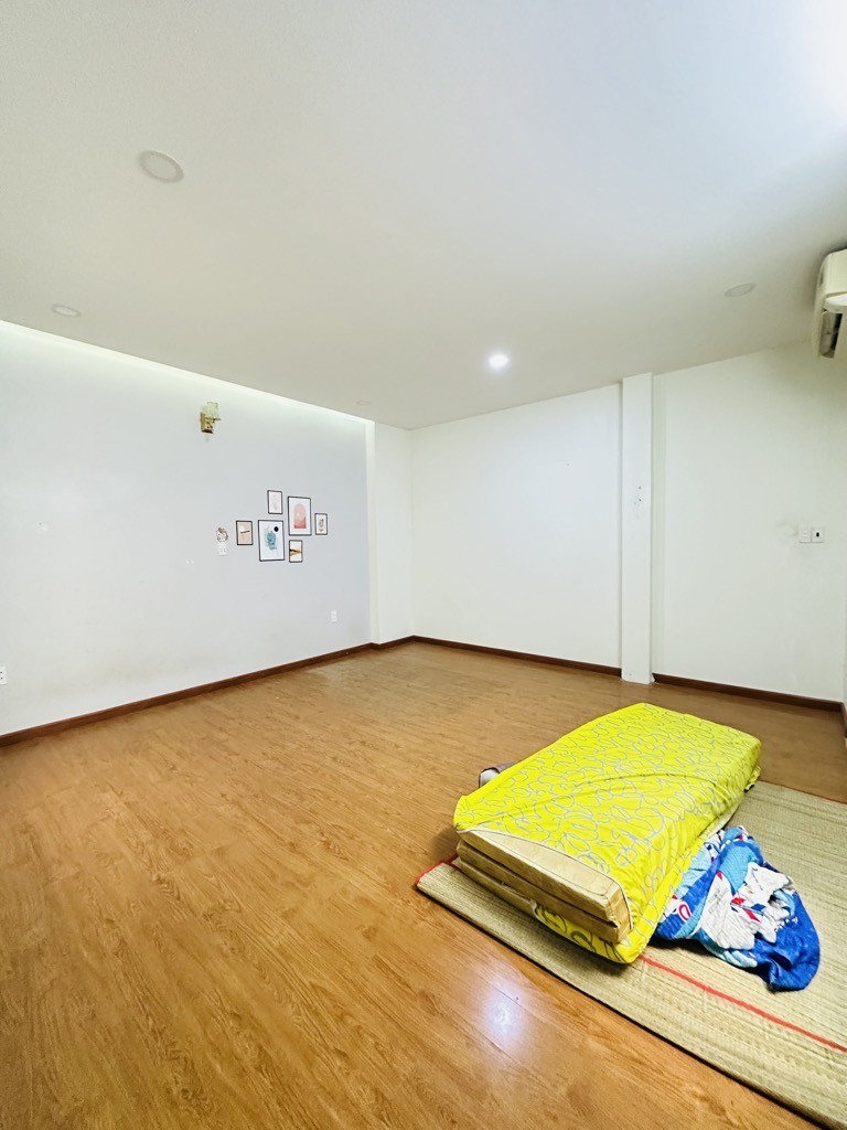 Bán nhà Hẻm 6m Cống Lở-ngang 4.6m-4PN-nhà mới-nở-95m2-7 tỷ hơn 3