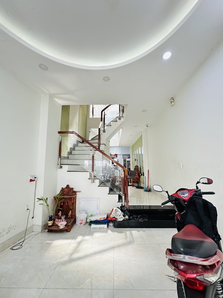 Bán nhà Hẻm 6m Cống Lở-ngang 4.6m-4PN-nhà mới-nở-95m2-7 tỷ hơn 2