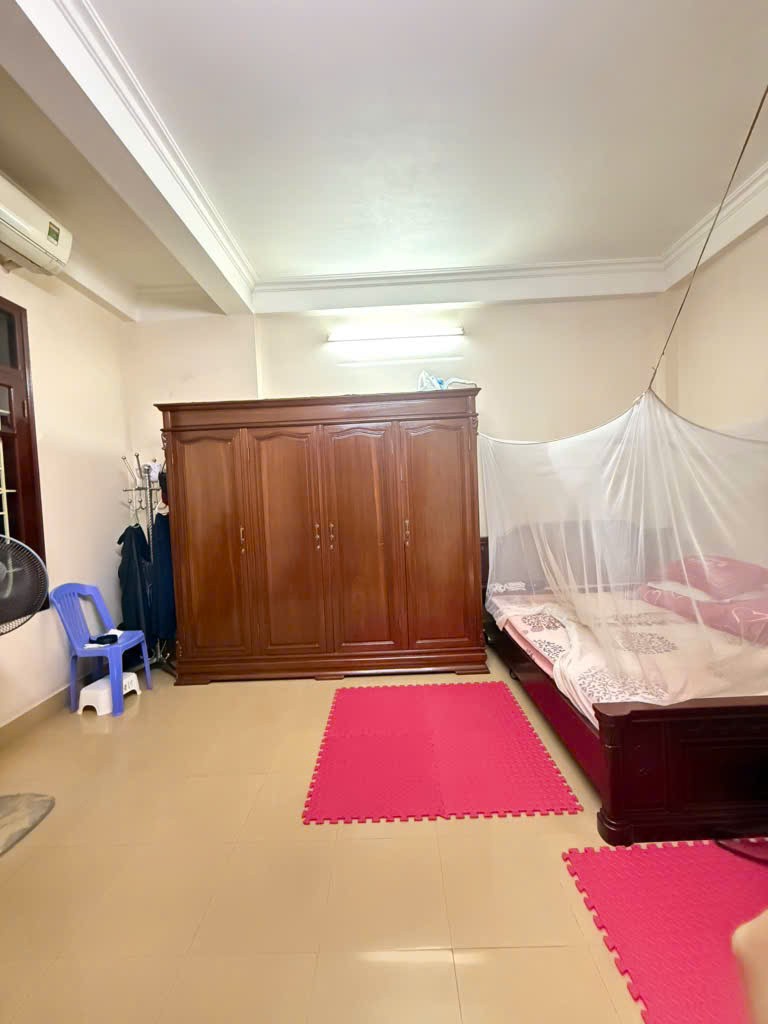 Tôi bán nhà ngõ 788 Kim Giang ô tô tránh cạnh KĐT Linh Đàm 34m2 chỉ 5.x tỷ. LH 0989626116 3