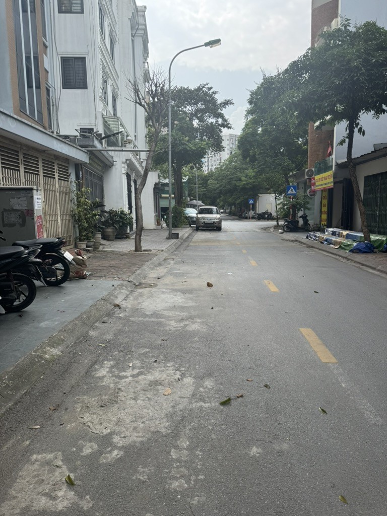 PHÂN LÔ GIANG BIÊN 22 tỷ 100m MẶT TIỀN 5m VỈA HÈ Ô TÔ,CÔNG VIÊN LONG BIÊN HÀ NỘI 2