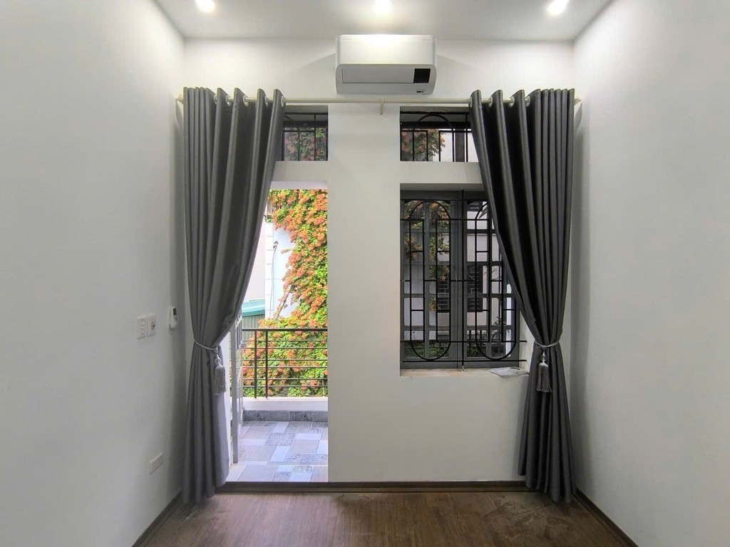 Bán Nhà Dân Xây Cổ Linh, Long Biên 42m2, 3T, chỉ 6,4 tỷ (ô tô đỗ cách nhà 15m) 3