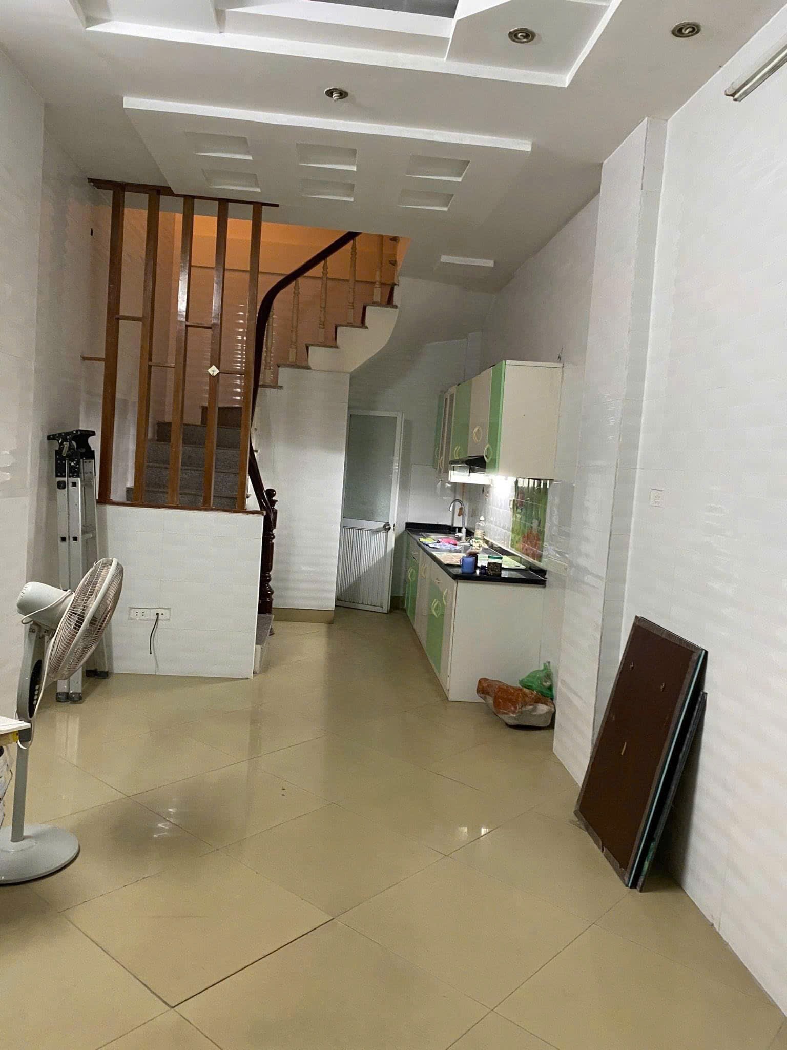 Cho thuê nhà riêng Yên Hòa, Cầu Giấy 30m x 5T giá 14 triệu, nhà đẹp ở ngay