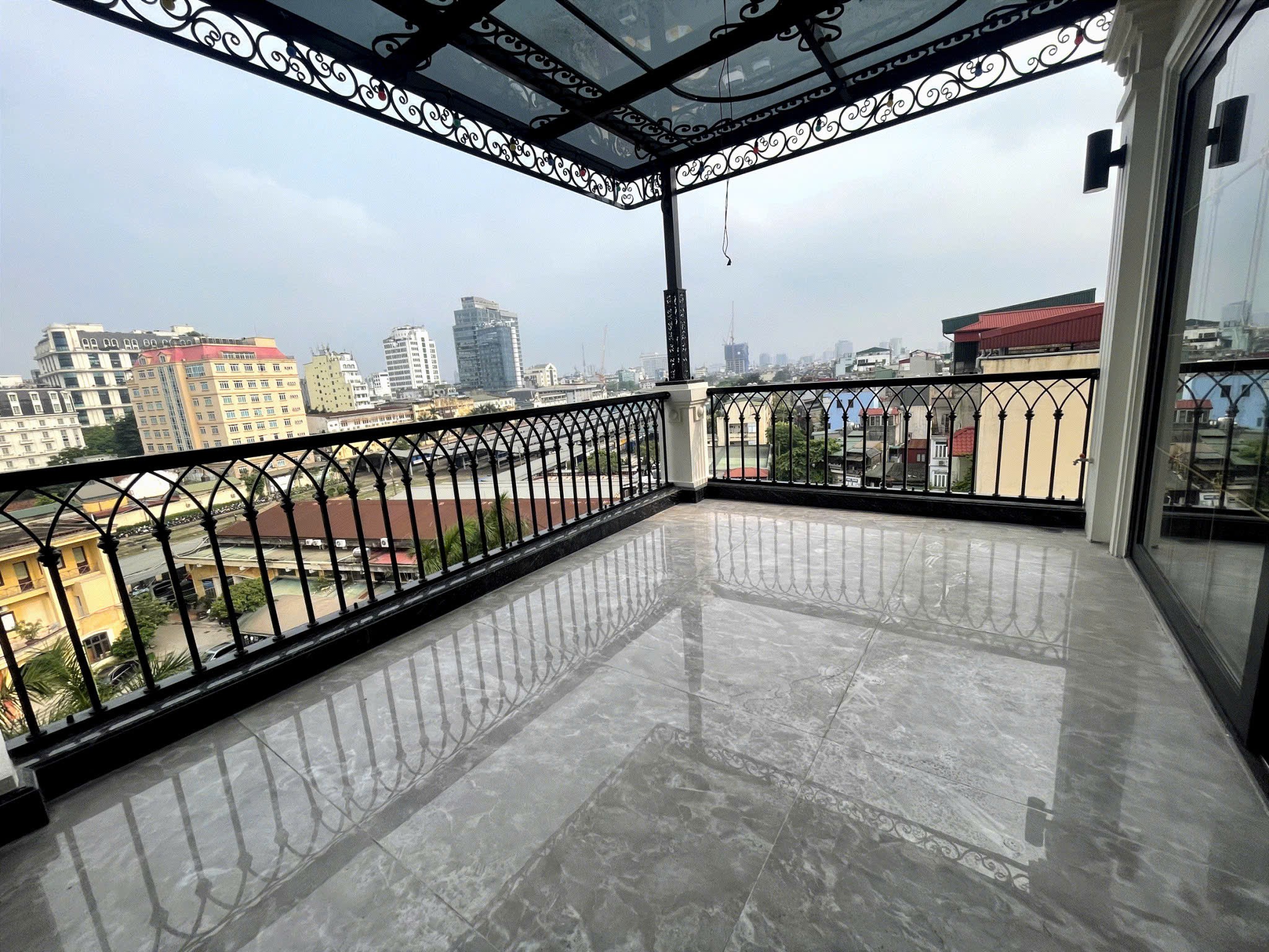 Cho thuê Tòa Nhà VP Mặt Phố Trần Quý Cáp, Đống Đa 90m x 8T thang máy giá 135 triệu 6