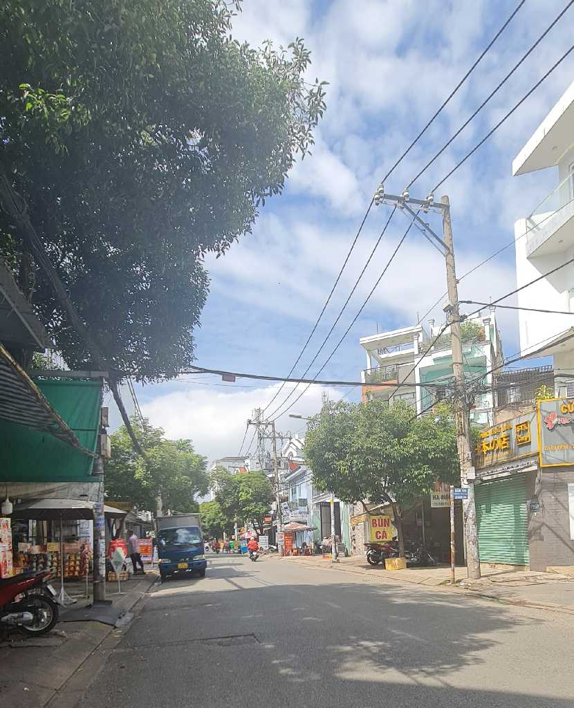 Bán nhà MT Cống Lở-ngang 6.5m-gần trường+chợ-sổ vuông-kinh doanh tốt