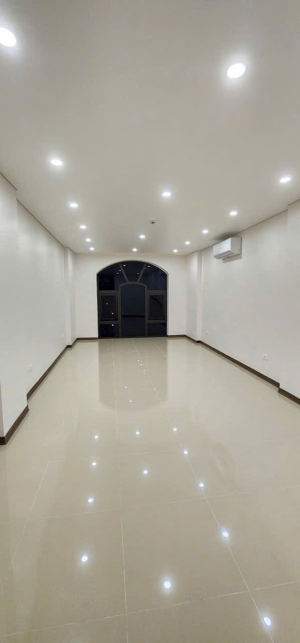 Cho thuê tòa nhà xây mới, thang máy, PCCC 55m x 8T Mạc Thái Tổ, Cầu Giấy giá 60tr 2