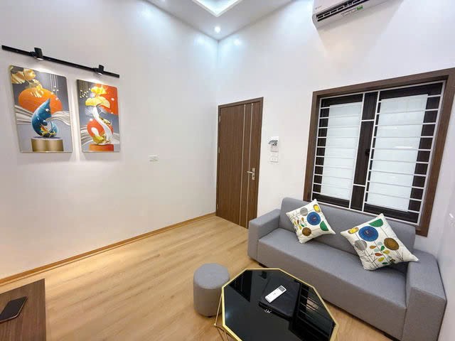 Bán căn hộ tập thể tầng 3, Trần Cung, 60m2, 3 ngủ, căn góc, ô tô vào được, 3 tỷ 100 3