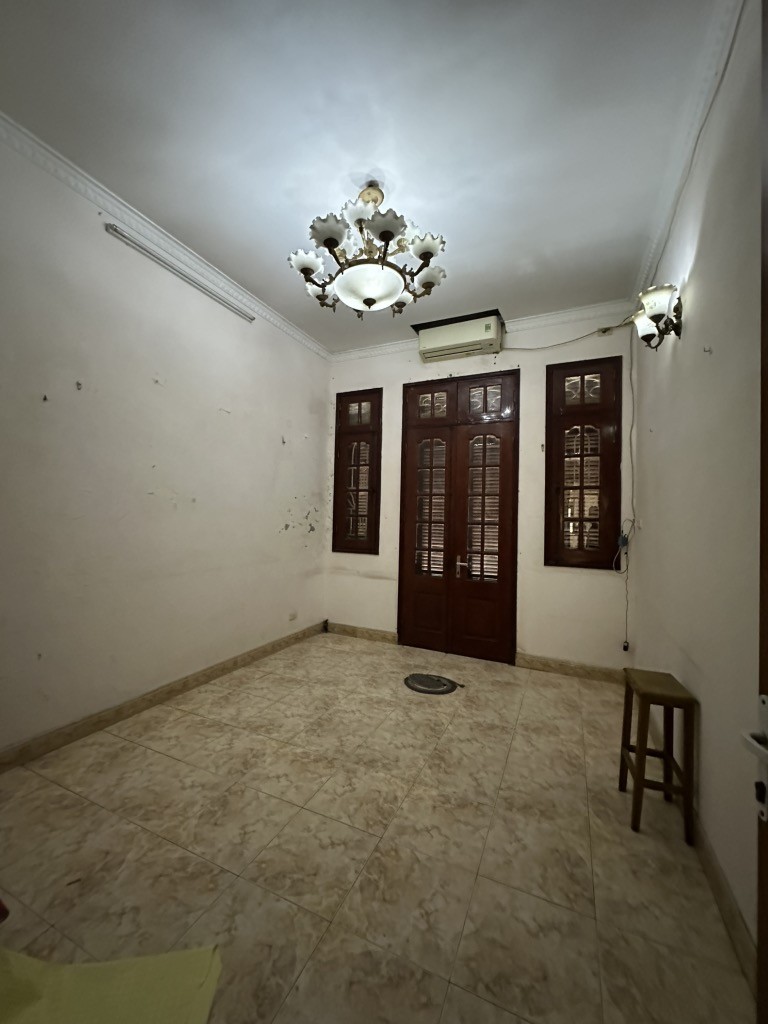 Cần bán Nhà mặt tiền đường Kim Ngưu, Phường Vĩnh Tuy, Diện tích 70m², Giá 31 Tỷ 2