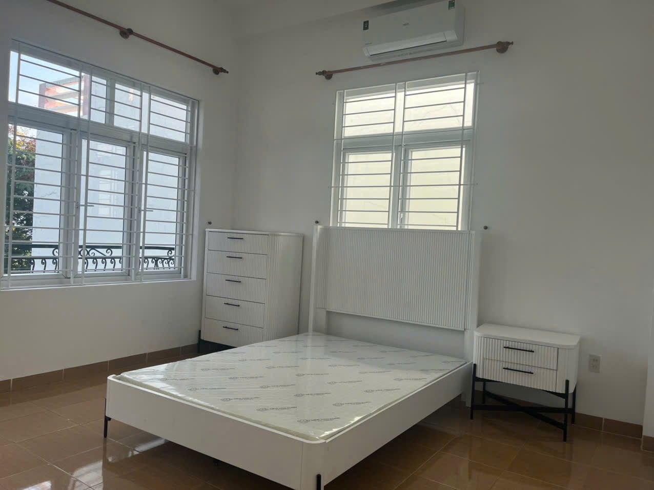 Cho thuê Biệt thự mini 3 tầng mặt tiền khu Phước Long giá rẻ 22tr/tháng full nội thất 3