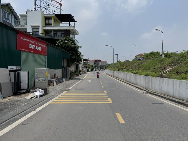 Bán đất mặt đê Phúc Lợi 76,5m2: Vị trí đẹp, đường rộng 10m, ô tô đỗ, xây tự do