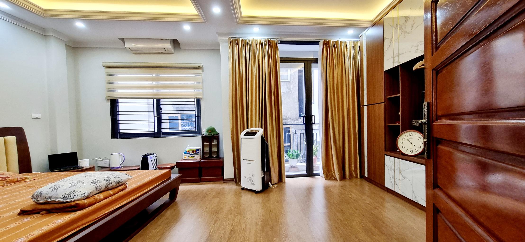 Cần bán Nhà mặt tiền đường Trương Định, Phường Thịnh Liệt, Diện tích 45m², Giá 10 Tỷ 3