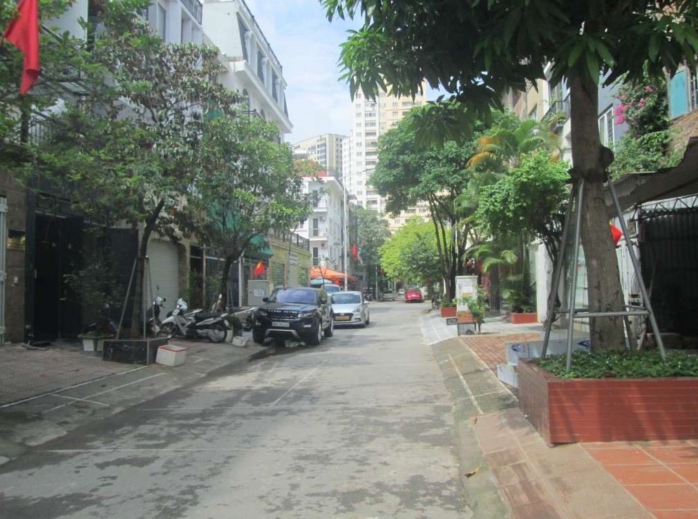 Ngộp bank bán Gấp nhà liền kề KĐT Văn Khê gần Him Lam Vạn Phúc 83m2 chỉ 17.x tỷ.0989626116