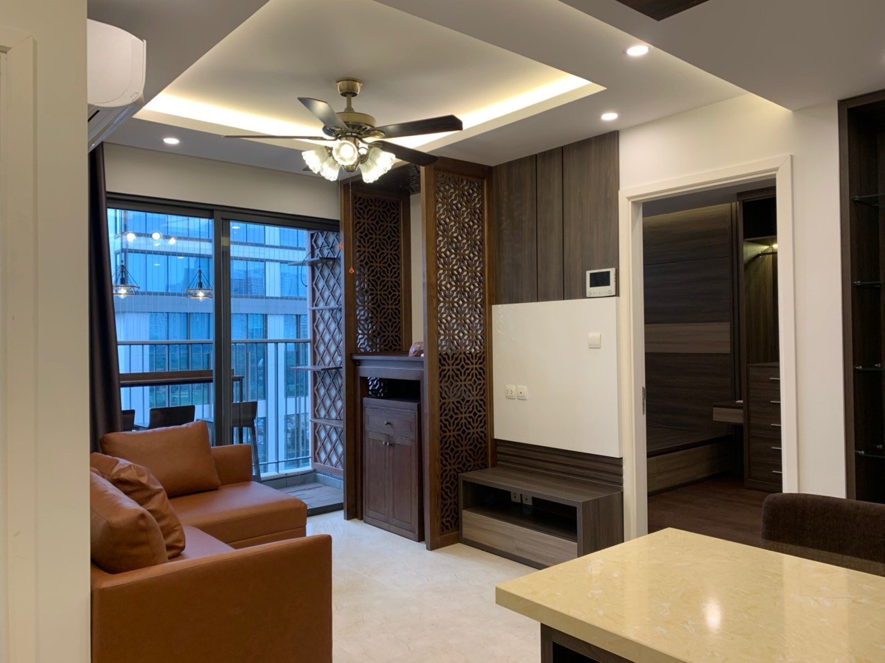 Bán căn hộ 2PN ở Vinhomes D'Capitale - 67m2 giá 100tr/m2 2