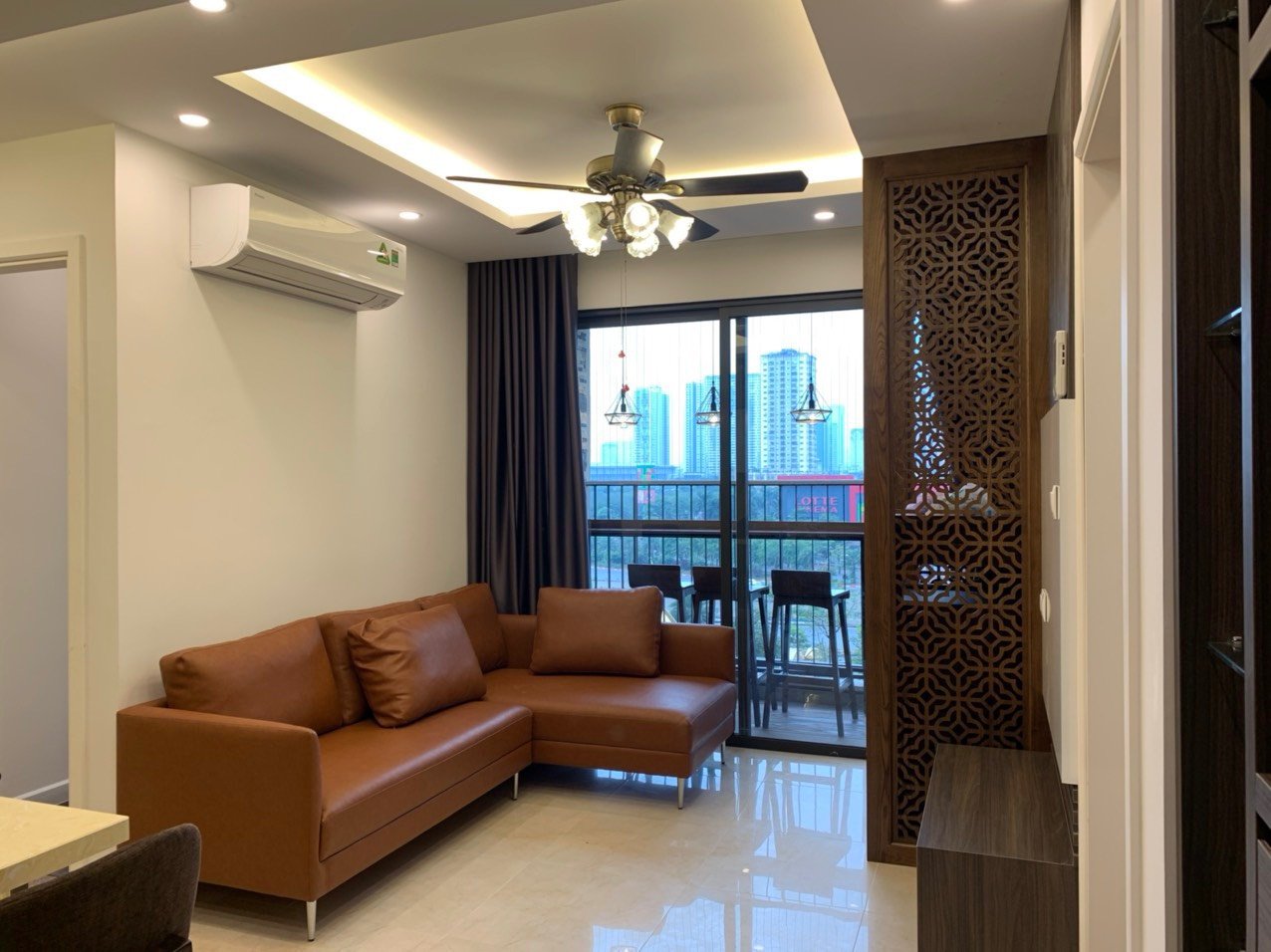 Bán căn hộ 2PN ở Vinhomes D'Capitale - 67m2 giá 100tr/m2 3