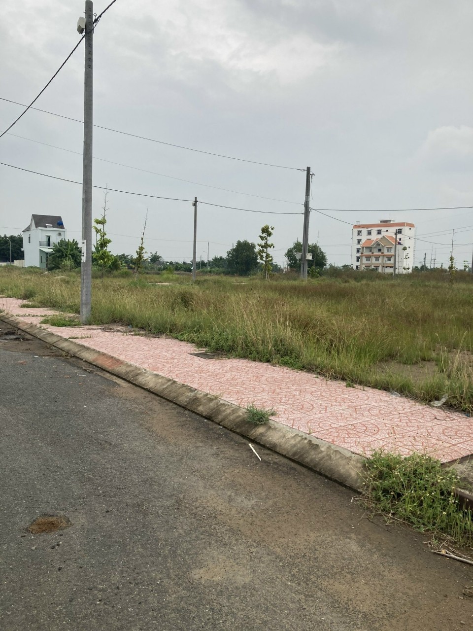 Nền biệt thự 140m2 kdc 1B mt Chu Văn An giá bán rẻ đầu tư 1 tỏi 4 3