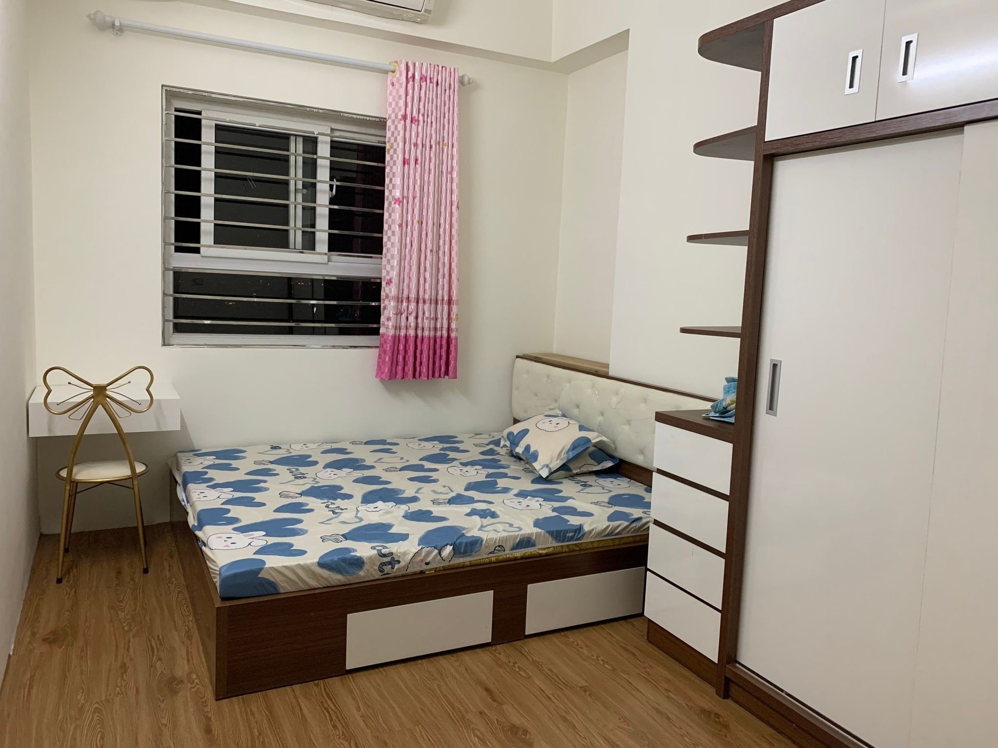 Cần bán căn hộ 1 phòng ngủ, full nội thất, giá tốt tại KĐT Thanh Hà Cienco 5 6