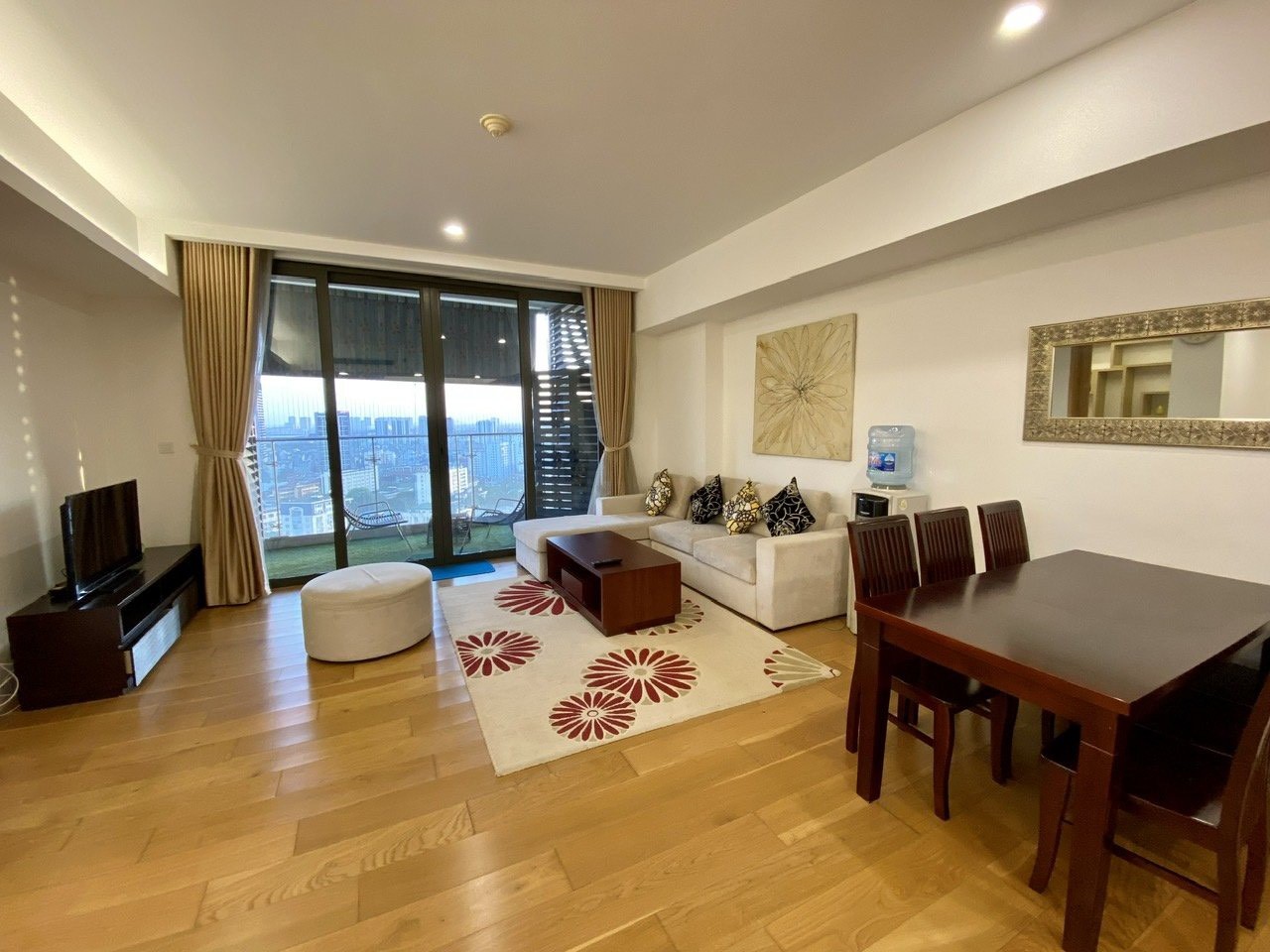 Cho thuê Căn hộ chung cư dự án Chung cư M5 Nguyễn Chí Thanh, Diện tích 150m², Giá Thương lượng 2