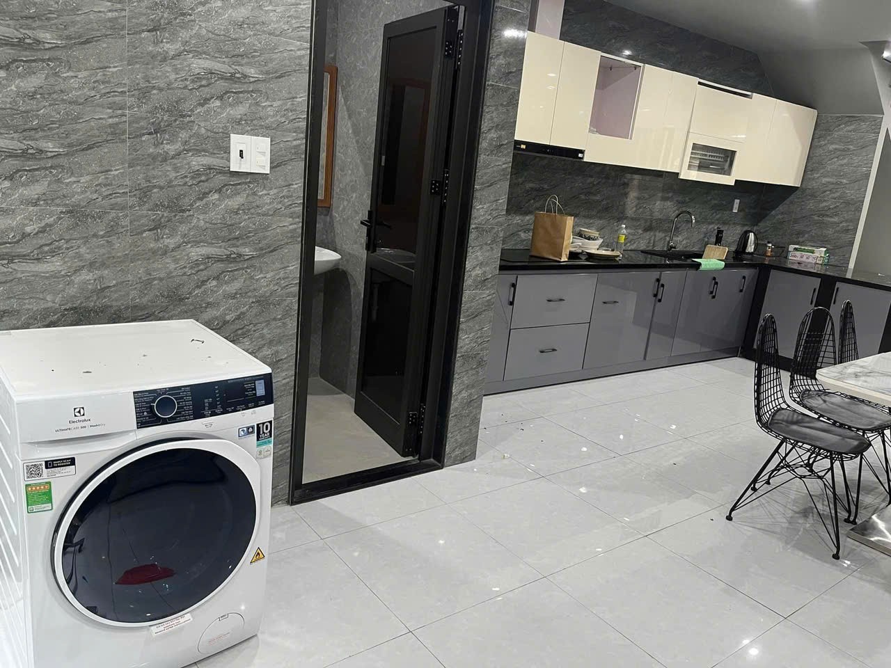 Bán Căn Hộ 6 Tầng, đường Huy Cận (Gần Đại Học Ngoại Ngữ), 45tr/th, giá 10 tỷ TL 2
