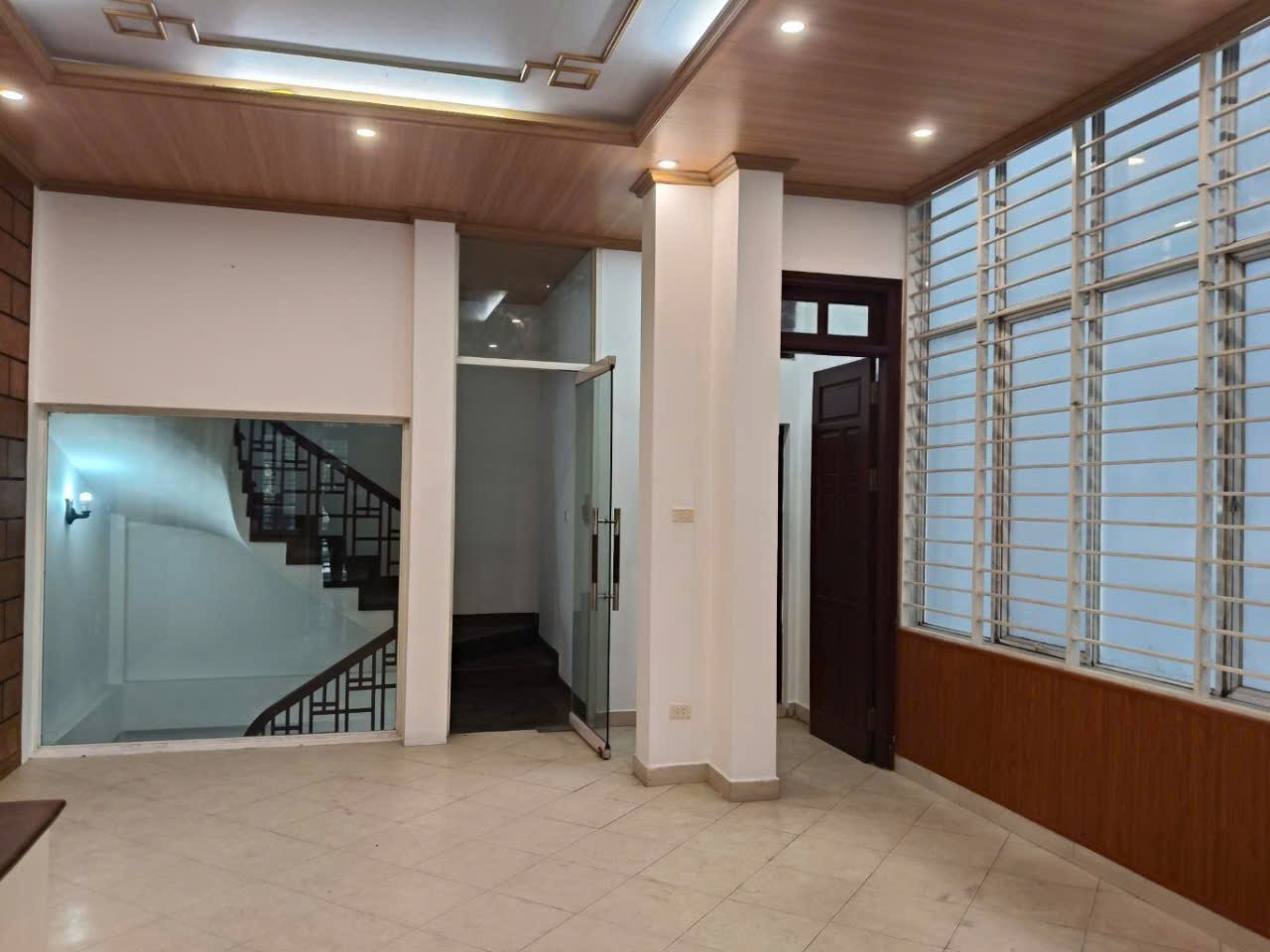 HIẾM KIM NGƯU, Ô TÔ ĐỖ CỬA VÀO NHÀ,  MẶT TIỀN KHỦNG, KINH DOANH 52M CHỈ 11 TỶ 0965549363 2