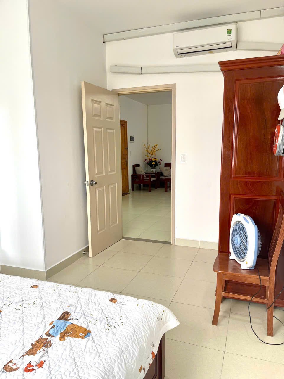Cần bán chung cư 2pn ngay amata có nội thất giá rẻ 5