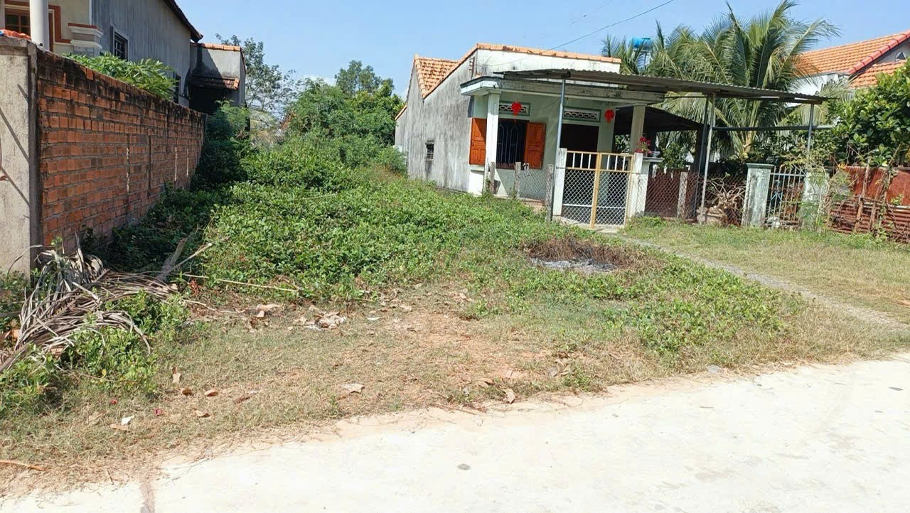 Bán đất nằm ngay 2 trường học Ninh Đa Ninh Hòa giá chỉ 5tr1 0985451850 2